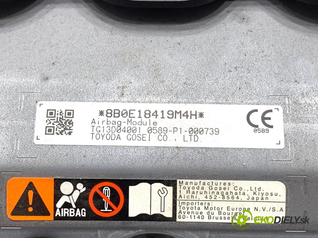 TOYOTA CAMRY sedan 2019 131 kW 2.5 Hybrid (AXVH71_) 2487 AirBag koleno: GA513-03210