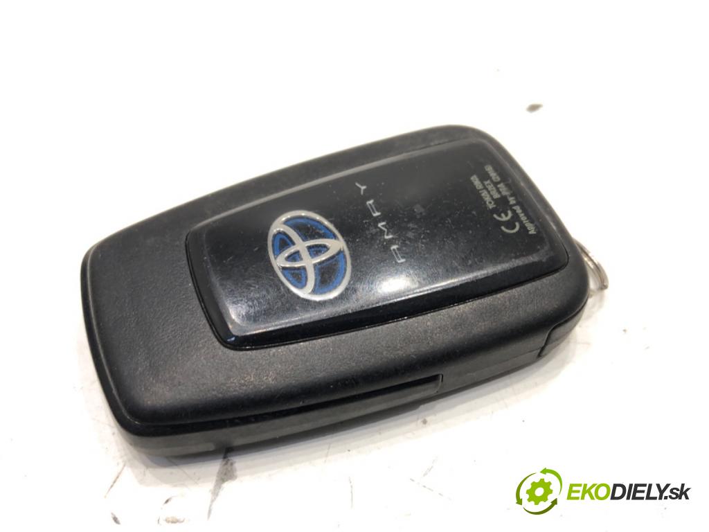 TOYOTA CAMRY sedan 2019 131 kW 2.5 Hybrid (AXVH71_) 2487 kľúč BR2EX