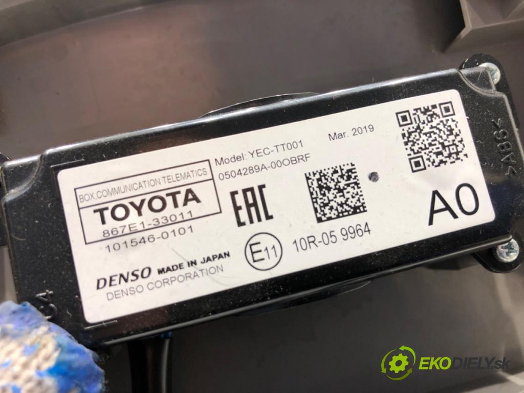 TOYOTA CAMRY sedan 2019 131 kW 2.5 Hybrid (AXVH71_) 2487 světlo stropní 867E1-33011