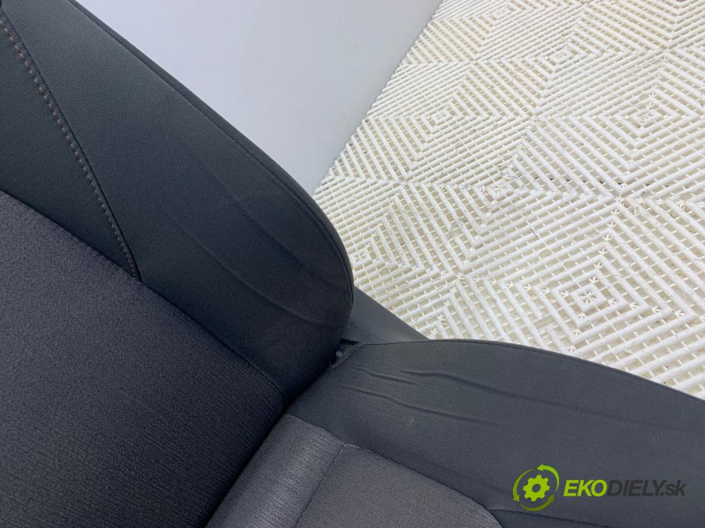 TOYOTA CAMRY sedan 2019 131 kW 2.5 Hybrid (AXVH71_) 2487 Sedadlo ľavy predný
