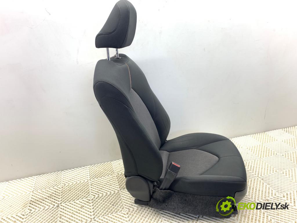 TOYOTA CAMRY sedan 2019 131 kW 2.5 Hybrid (AXVH71_) 2487 Sedadlo ľavy predný