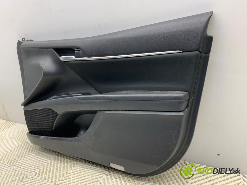 TOYOTA CAMRY sedan 2019 131 kW 2.5 Hybrid (AXVH71_) 2487 čalúnenie Dvere pravy predný