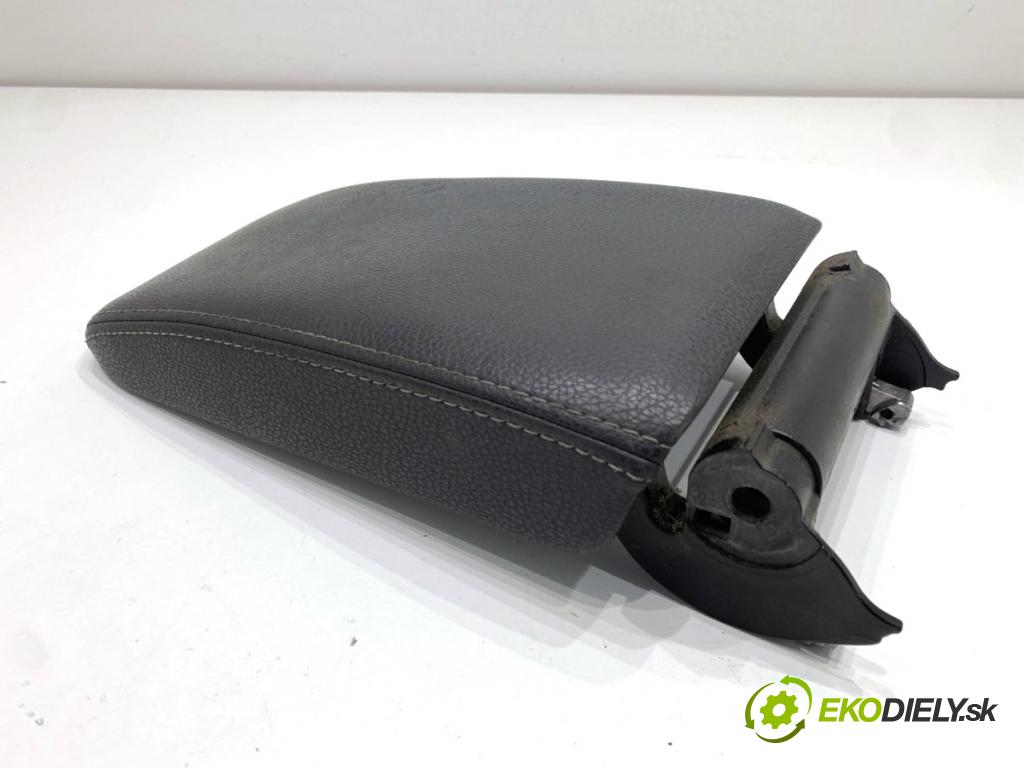 VW SCIROCCO III coupe 2009 118 kW 1.4 TSI 1390 Lakťová opierka  (Lakťová opierka)