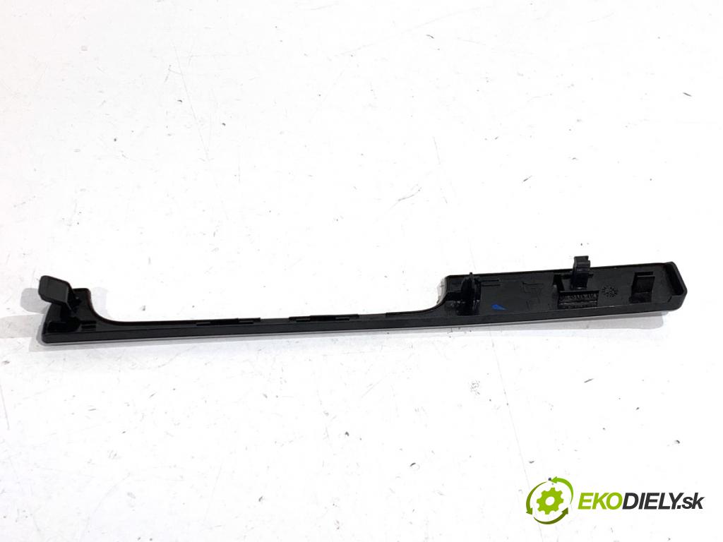 VW SCIROCCO III coupe 2009 118 kW 1.4 TSI 1390 lišty kryt 1Q0858071G 1K1858529 (Lišta)