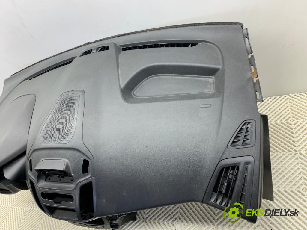 FORD TRANSIT CONNECT Nadwozie pełne/minivan 2022 74 kW 1.0 EcoBoost 998 Palubná doska  (Palubná doska)