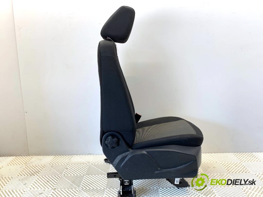 FORD TRANSIT CONNECT Nadwozie pełne/minivan 2022 74 kW 1.0 EcoBoost 998 Sedadlo pravy predný