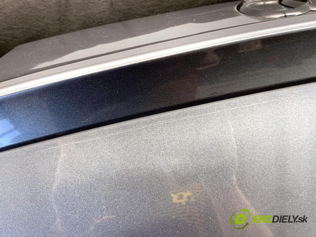 AUDI A8 D4 sedan 2016 445 kW S8 plus quattro 3993 kapota zad LZ7S:
