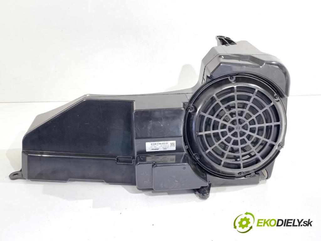 AUDI A7 4G liftback 2017 245 kW 3.0 TFSI quattro 2995 subwoofer 4G8035382 (Audio zariadenie)