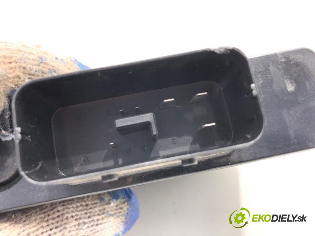 AUDI A7 4G liftback 2017 245 kW 3.0 TFSI quattro 2995 Modul GATEWAY 8K0959663F