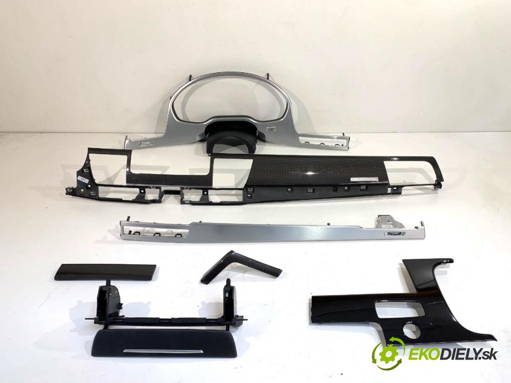 AUDI A8 D4 sedan 2016 445 kW S8 plus quattro 3993 lišty kryt CARBON 4H1857212
