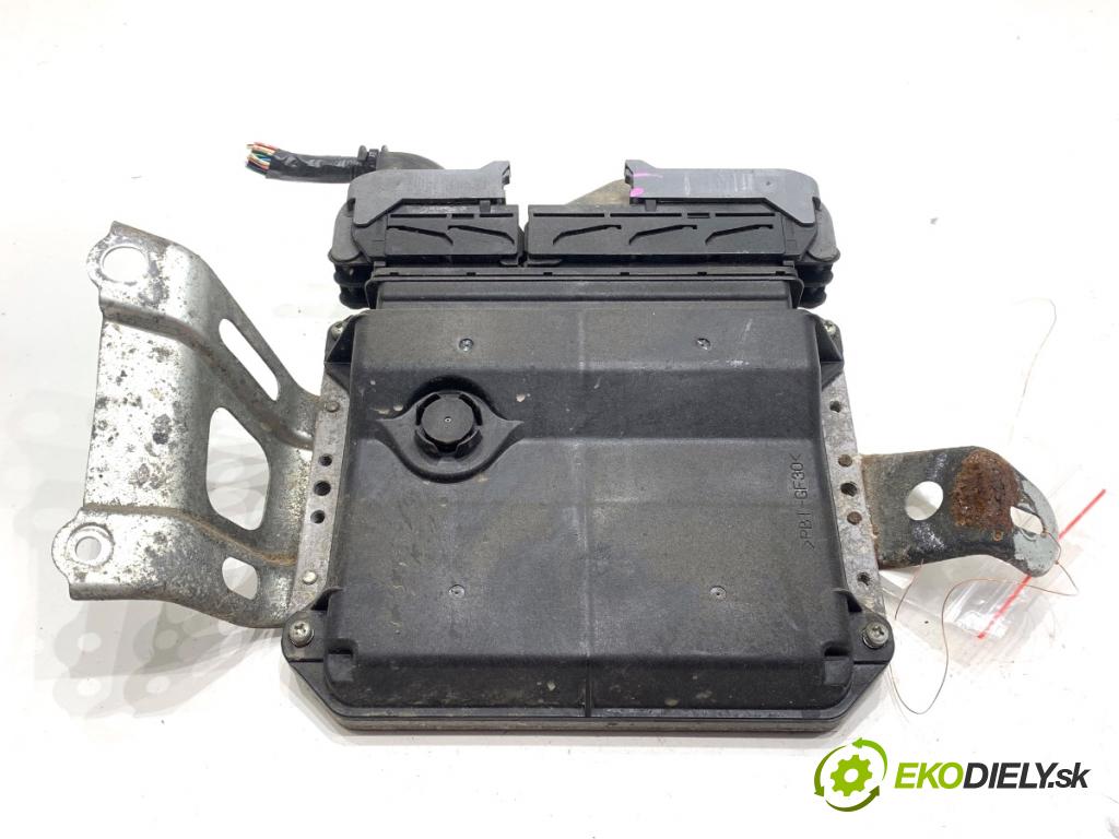 TOYOTA YARIS II liftback 2006 64 kW 1.3 VVT-i (SCP90_) 1298 riadiaca jednotka Motor 89661-0D310 (Riadiaca jednotka)