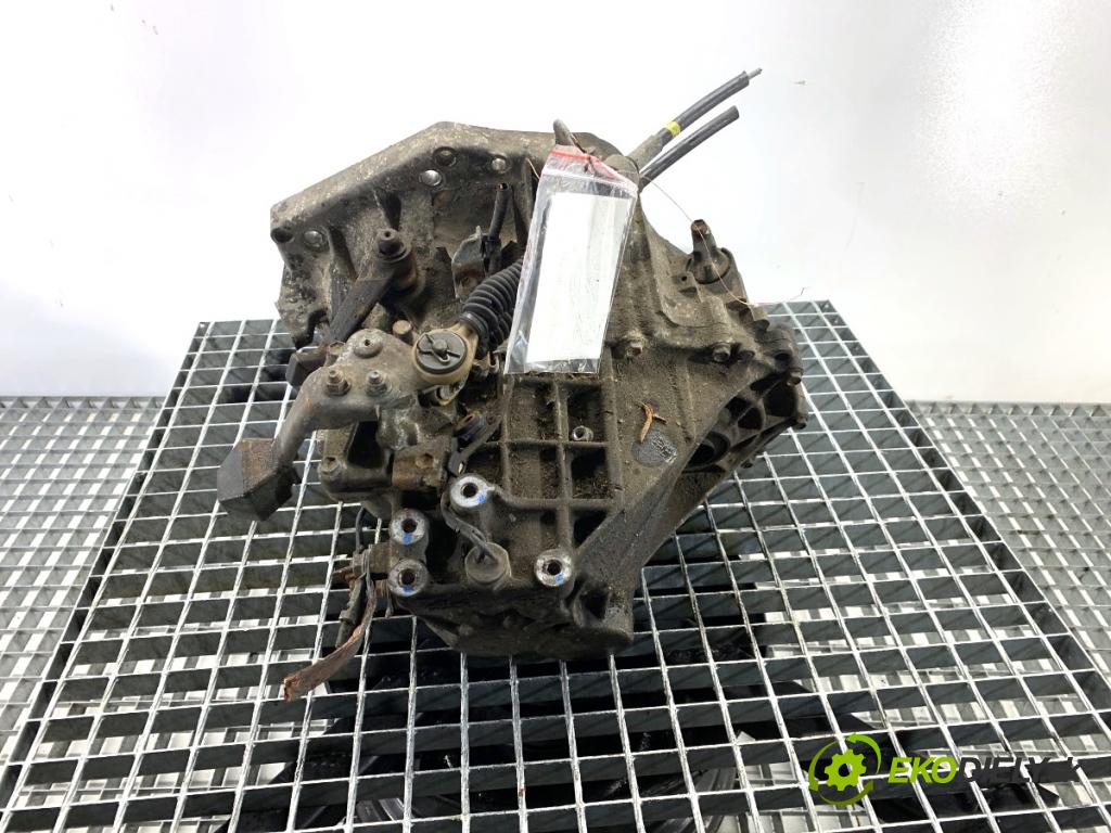 TOYOTA YARIS II liftback 2006 64 kW 1.3 VVT-i (SCP90_) 1298 převodovka  (Převodovka)