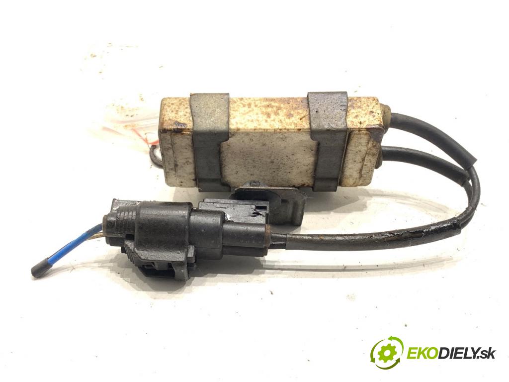 TOYOTA YARIS II liftback 2006 64 kW 1.3 VVT-i (SCP90_) 1298 modul ventilátoru 
