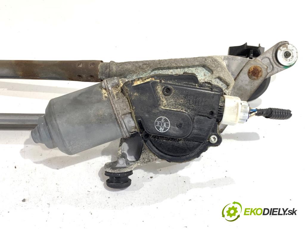 TOYOTA YARIS II liftback 2006 64 kW 1.3 VVT-i (SCP90_) 1298 Mechanizmus stieračov predný 85110-0D080 (Motorček stieračov predný)