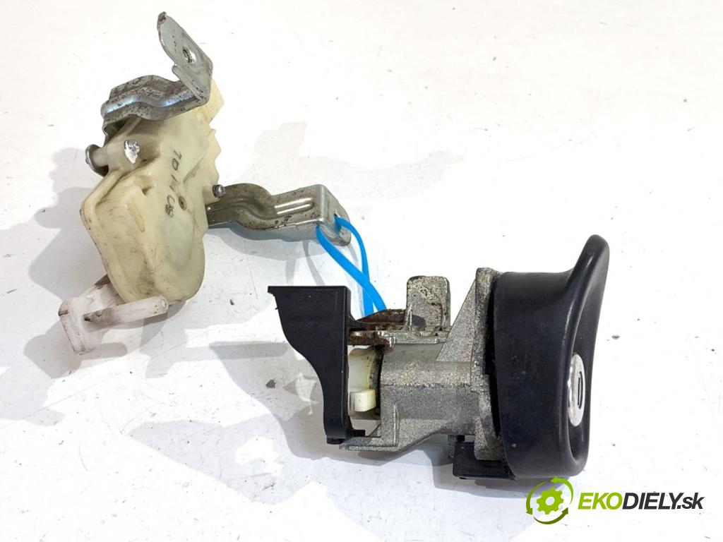 TOYOTA YARIS II liftback 2006 64 kW 1.3 VVT-i (SCP90_) 1298 Kľučka dverí zad