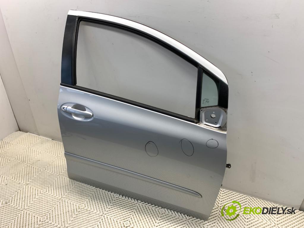TOYOTA YARIS II liftback 2006 64 kW 1.3 VVT-i (SCP90_) 1298 Dvere pravy predný 1E7