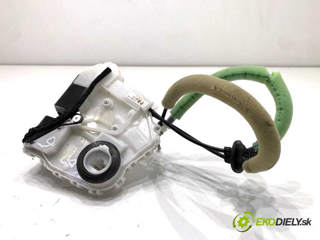 MAZDA 3 BP liftback 2019 132 kW SKYACTIV-X M Hybrid (BP2H) 1998 zámok dveře pravý přední část J15B116