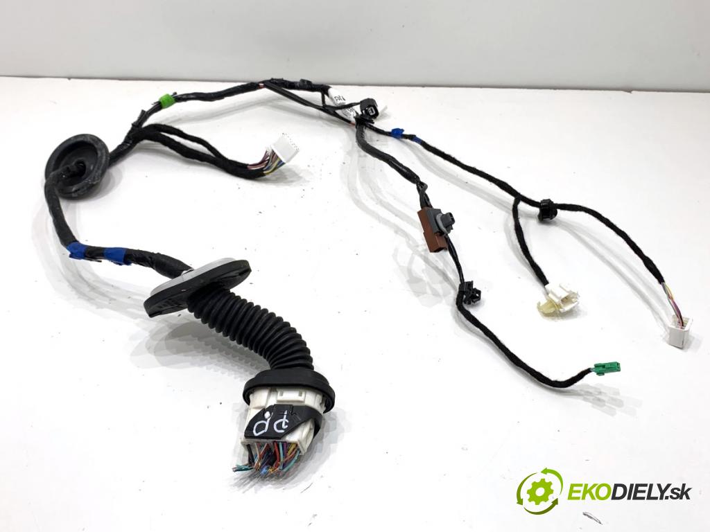MAZDA 3 BP liftback 2019 132 kW SKYACTIV-X M Hybrid (BP2H) 1998 Káblovačka PDC zad BERF67200A