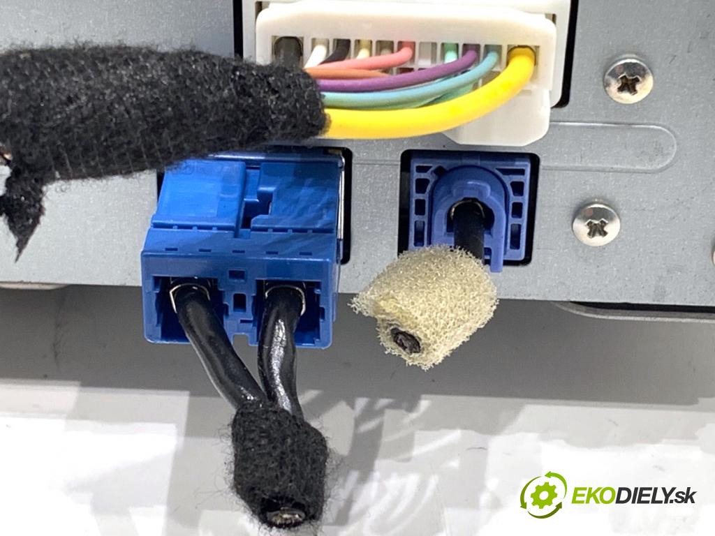 MAZDA 3 BP liftback 2019 132 kW SKYACTIV-X M Hybrid (BP2H) 1998 RADIO BDMC669C0J (Audio zariadenie)