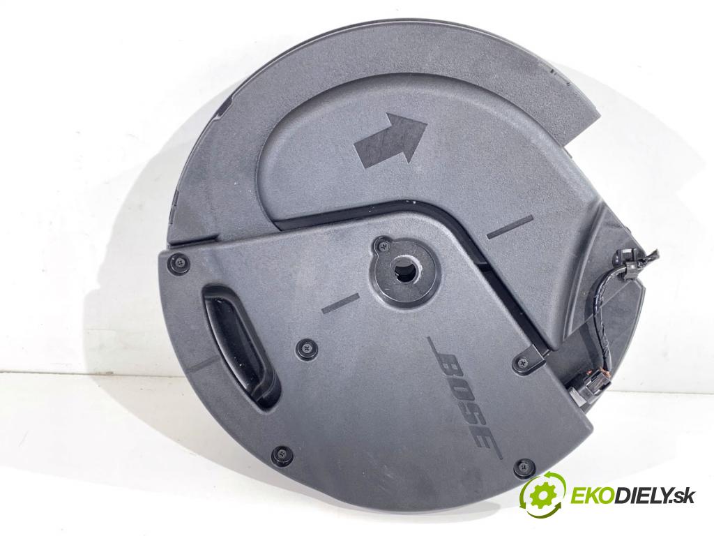 MAZDA 3 BP liftback 2019 132 kW SKYACTIV-X M Hybrid (BP2H) 1998 subwoofer K12366960 (Audio zariadenie)