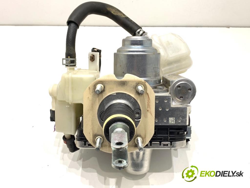 MAZDA 3 BP liftback 2019 132 kW SKYACTIV-X M Hybrid (BP2H) 1998 posilovač bŕzd BDMC439A0C