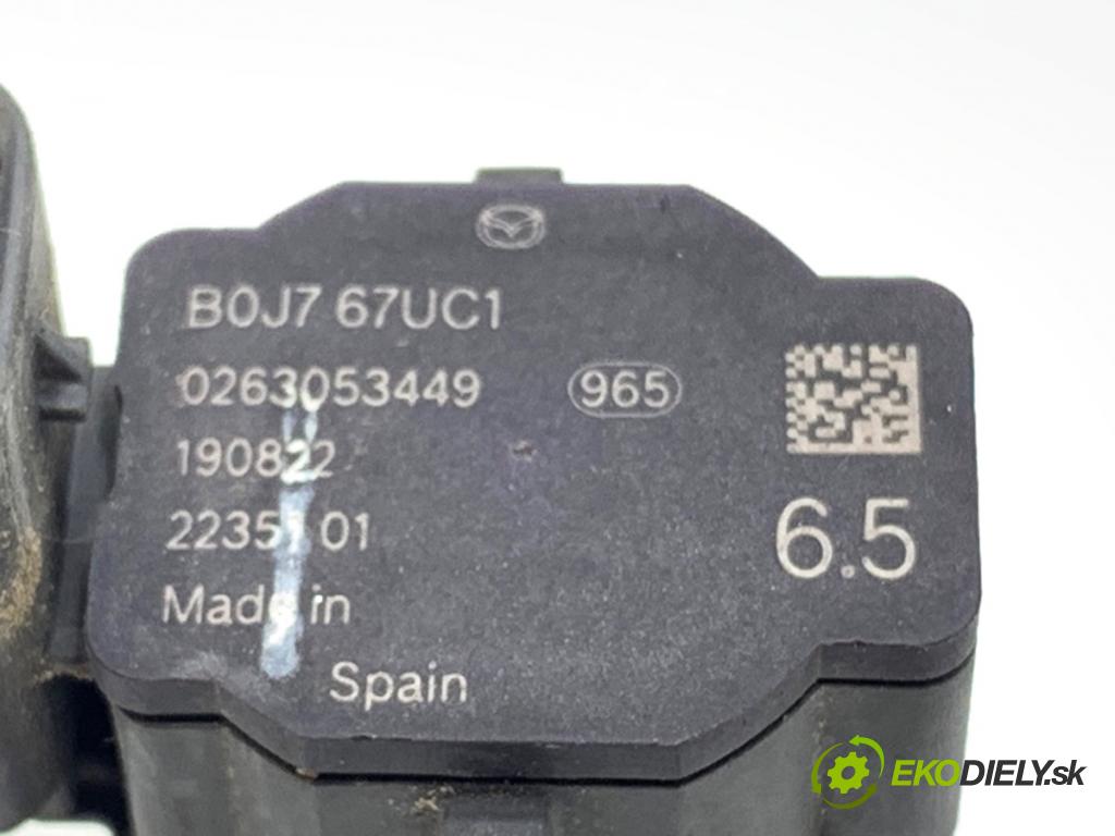 MAZDA 3 BP liftback 2019 132 kW SKYACTIV-X M Hybrid (BP2H) 1998 snímač PDC B0J767UC1 0263053449