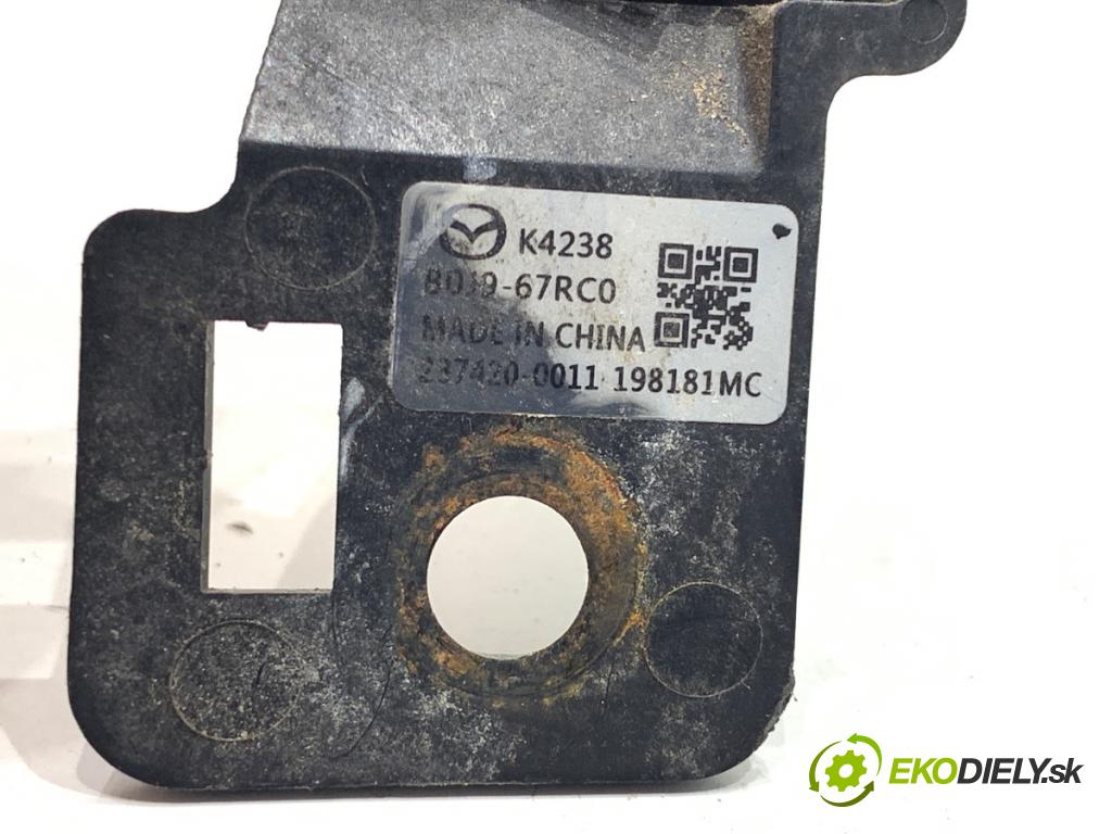 MAZDA 3 BP liftback 2019 132 kW SKYACTIV-X M Hybrid (BP2H) 1998 KAMERA přední část B0J9-67RC0