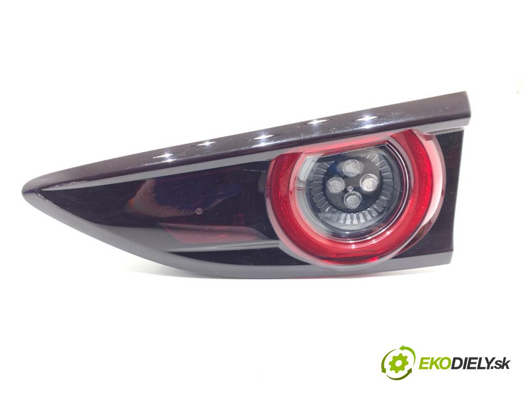 MAZDA 3 BP liftback 2019 132 kW SKYACTIV-X M Hybrid (BP2H) 1998 Svetlo zad pravá vnútorná  (Kľučka dverí ostatné)