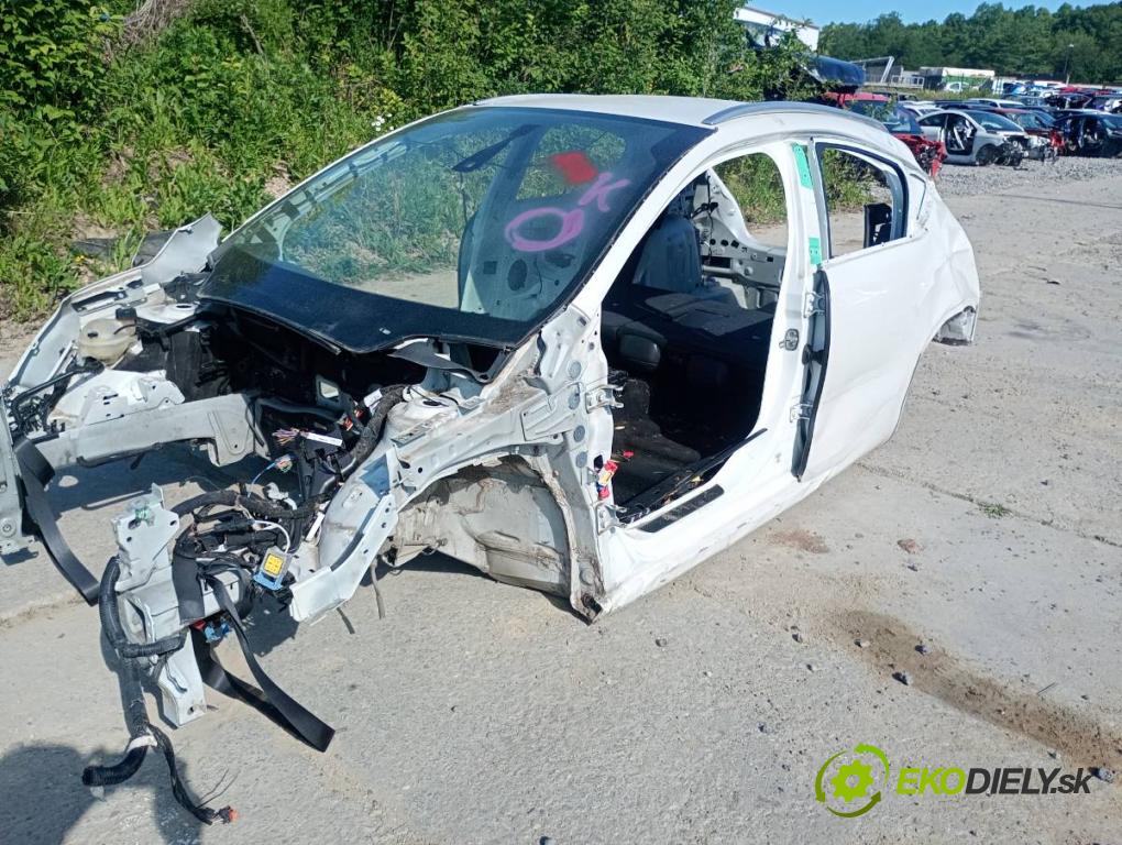 DS DS 4 / DS 4 CROSSBACK liftback 2018 88 kW 1.6 BlueHDi 120 1560 KAROSERIA ČTVRŤÁK blatník práh střecha PODŁUŻNICA 