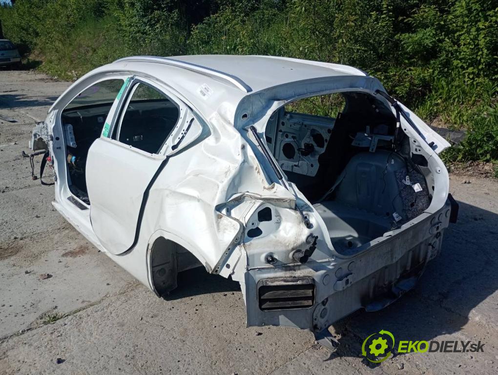 DS DS 4 / DS 4 CROSSBACK liftback 2018 88 kW 1.6 BlueHDi 120 1560 KAROSERIA ČTVRŤÁK blatník práh střecha PODŁUŻNICA