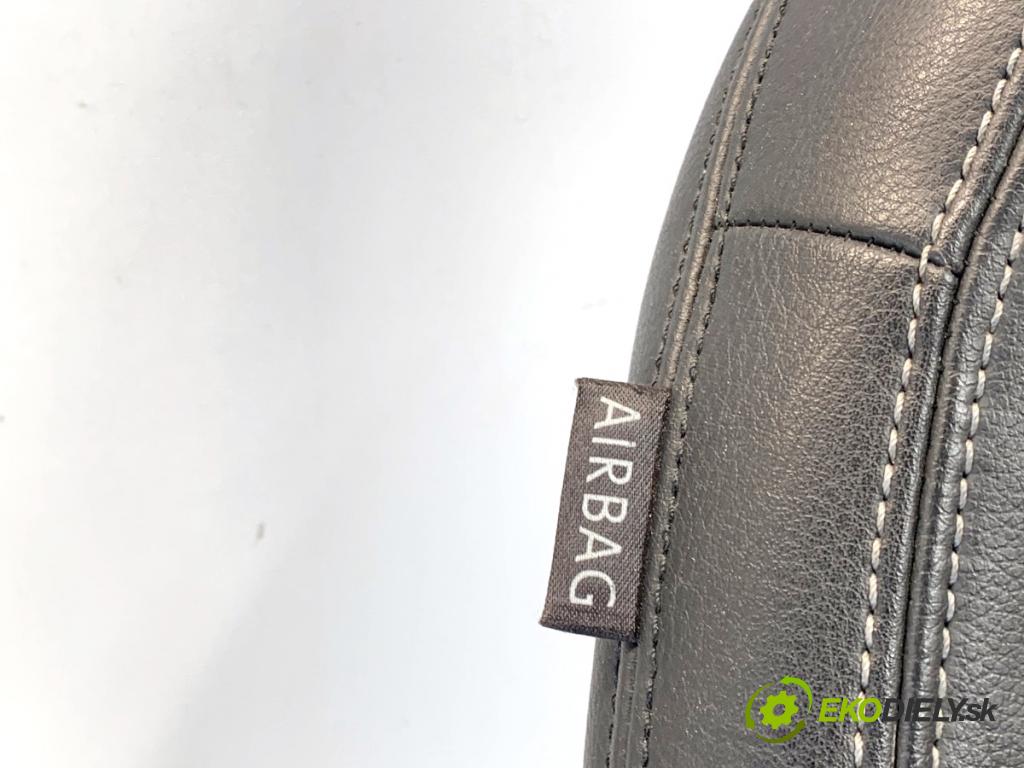 VW PASSAT CC B6 coupe 2011 103 kW 2.0 TDI 1968 sedadlo pravý přední část