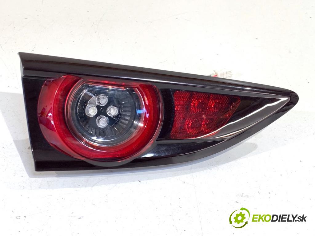 MAZDA 3 BP liftback 2019 132 kW SKYACTIV-X M Hybrid (BP2H) 1998 Svetlo zad ľavá strana vnútorná  (Kľučka dverí ostatné)