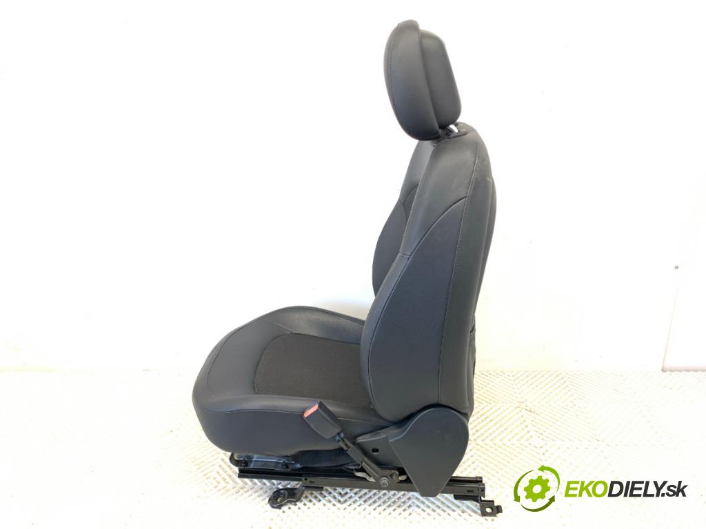 HYUNDAI ix35 SUV 2015 99 kW 1.6 1591 Sedadlo pravy predný