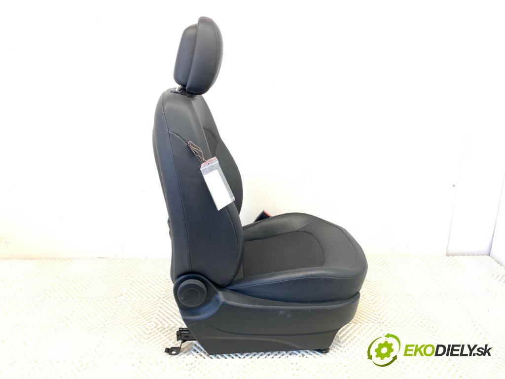 HYUNDAI ix35 SUV 2015 99 kW 1.6 1591 Sedadlo pravy predný