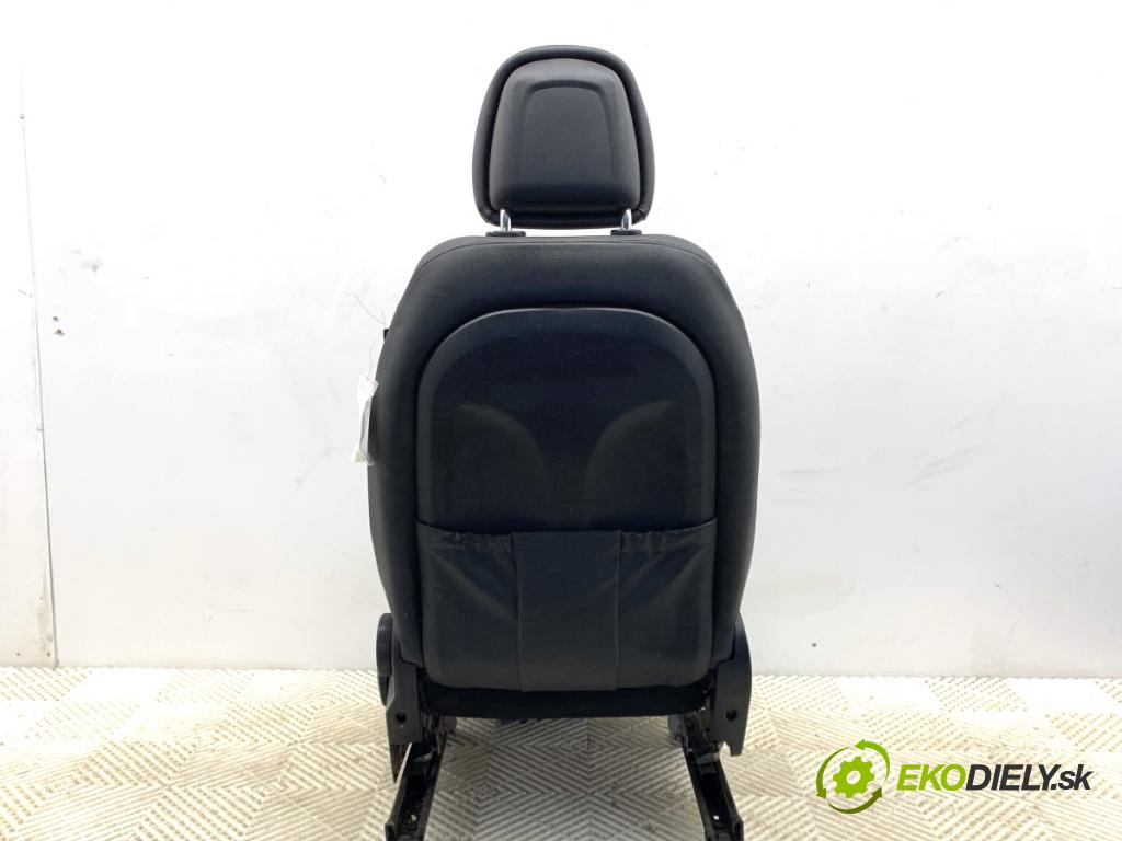 HYUNDAI ix35 SUV 2015 99 kW 1.6 1591 Sedadlo ľavy predný