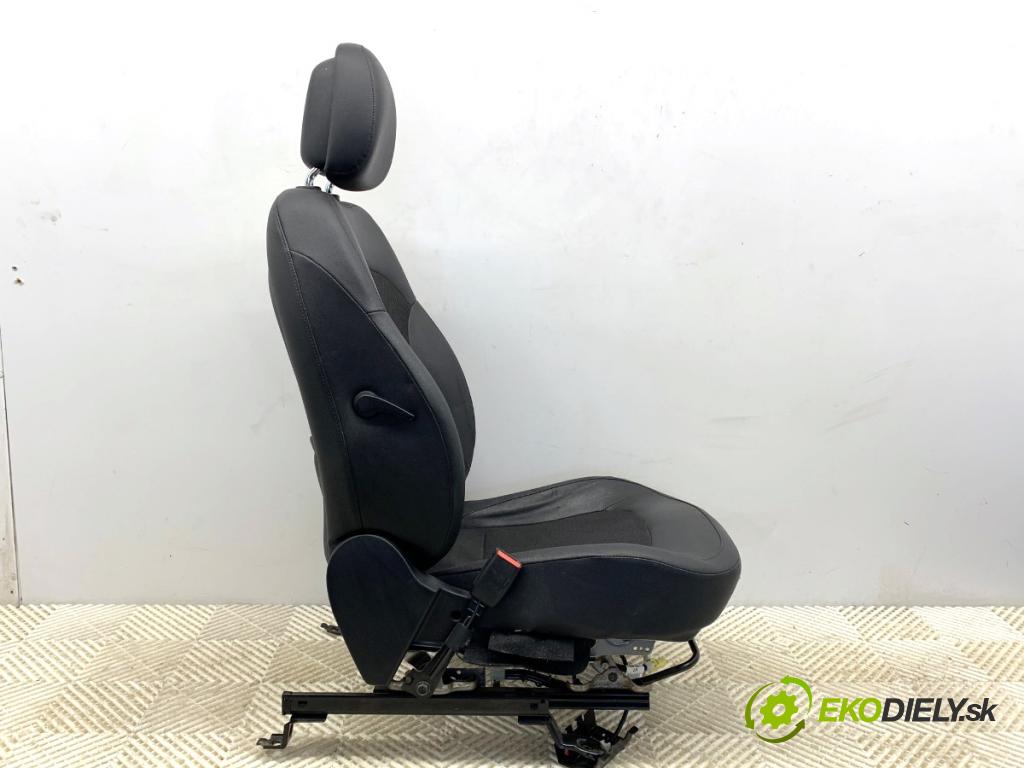 HYUNDAI ix35 SUV 2015 99 kW 1.6 1591 Sedadlo ľavy predný