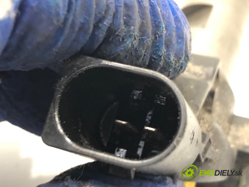 AUDI A5 8T coupe 2007 140 kW 2.7 TDI 2698 vstrekovač 059130855FX (Vstrekovač paliva)