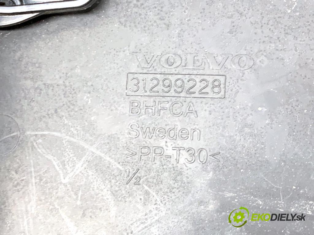 VOLVO XC60 I SUV 2012 158 kW D5 AWD 2400 Torpédo, plast pod čelné okno 31299228 (Torpédo (plast pod čelným sklom))