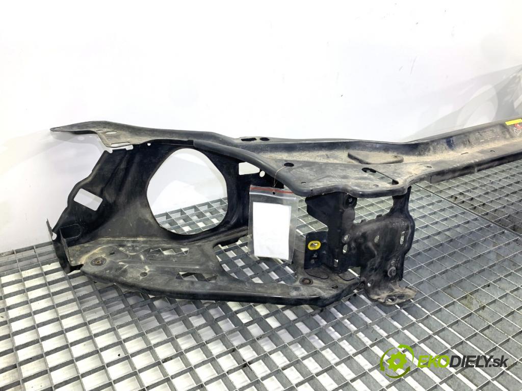 VOLVO XC60 I SUV 2012 158 kW D5 AWD 2400 Držiak predný 30762259 (Výstuha predná)