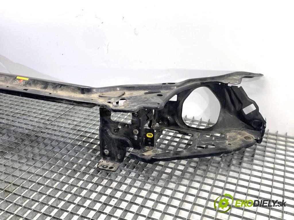 VOLVO XC60 I SUV 2012 158 kW D5 AWD 2400 Držiak predný 30762259 (Výstuha predná)