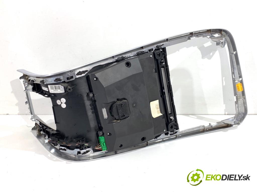 VOLVO XC60 I SUV 2012 158 kW D5 AWD 2400 Panel ovládania kúrenia 31351079 (Prepínacie páčky pod volantom)