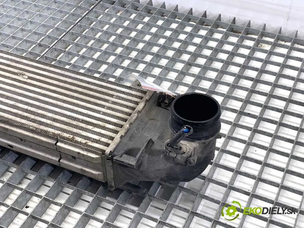 VOLVO XC60 I SUV 2012 158 kW D5 AWD 2400 intercooler 31338475 (Intercooler (chladič nasávaného vzduchu))