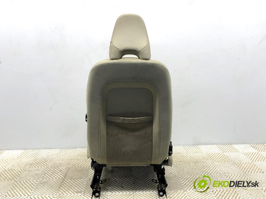 VOLVO XC60 I SUV 2012 158 kW D5 AWD 2400 Sedadlo pravy predný