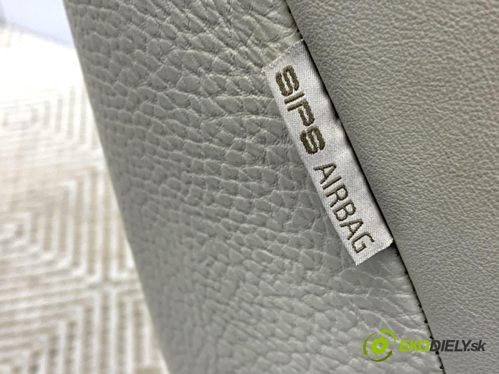 VOLVO XC60 I SUV 2012 158 kW D5 AWD 2400 Sedadlo pravy predný