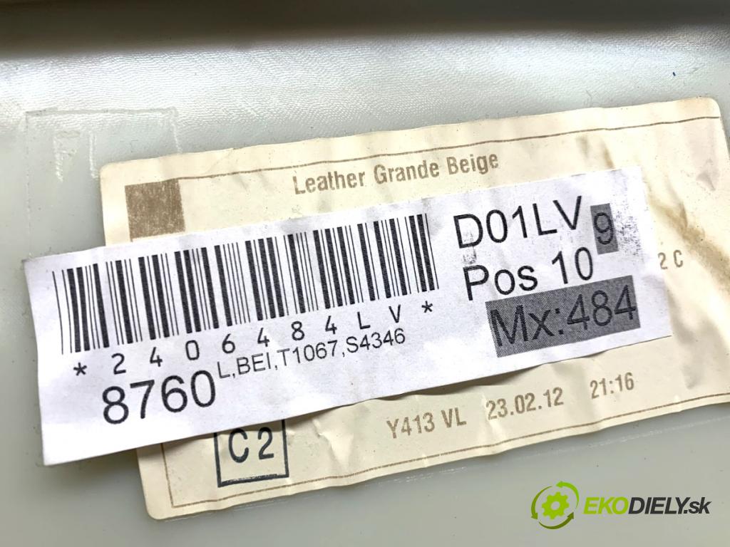 VOLVO XC60 I SUV 2012 158 kW D5 AWD 2400 čalúnenie Dvere ľavy predný