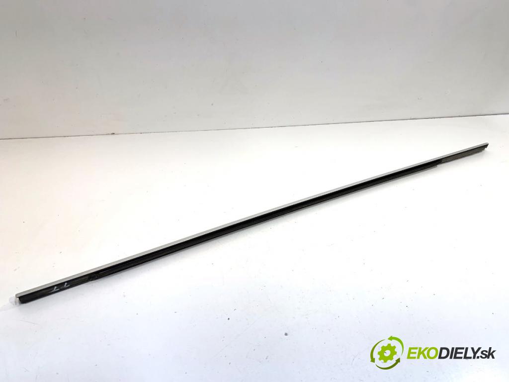 VOLVO XC60 I SUV 2012 158 kW D5 AWD 2400 Lišta Sbírání: zad pravy 32352228