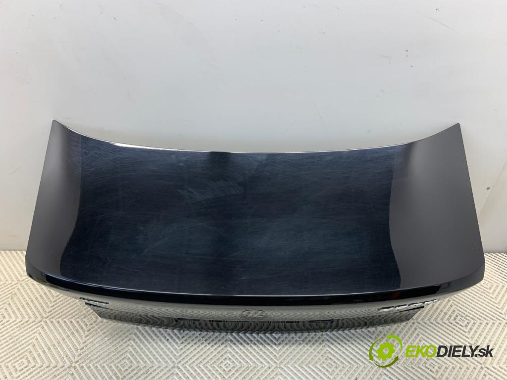 BMW G30 sedan 2020 140 kW 520 d xDrive 1995 kapota zadní část 668