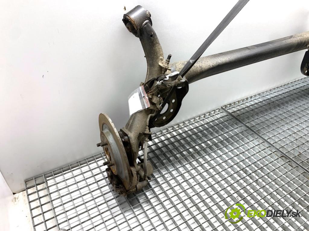 TOYOTA YARIS II liftback 2006 64 kW 1.3 VVT-i (SCP90_) 1298 Výstuha zad
