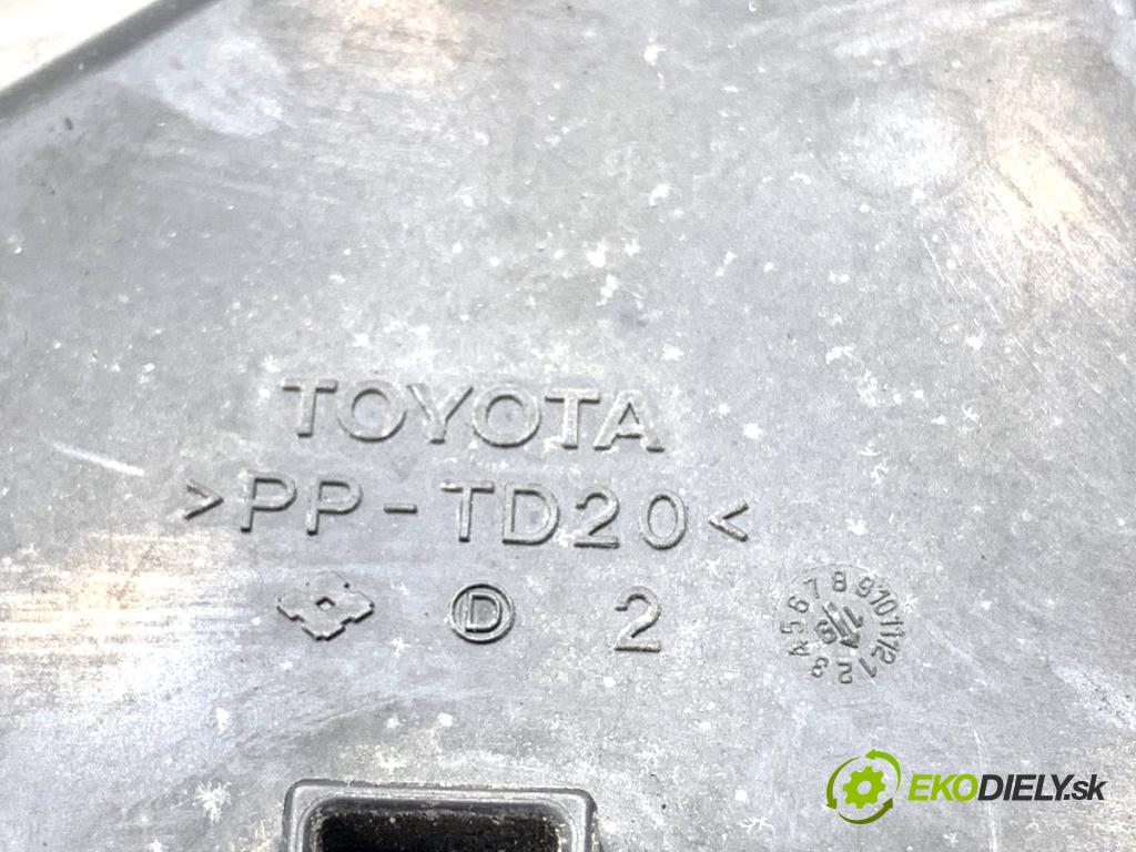 TOYOTA CAMRY sedan 2019 131 kW 2.5 Hybrid (AXVH71_) 2487 Skrinka poistková  (Poistková skrinka)