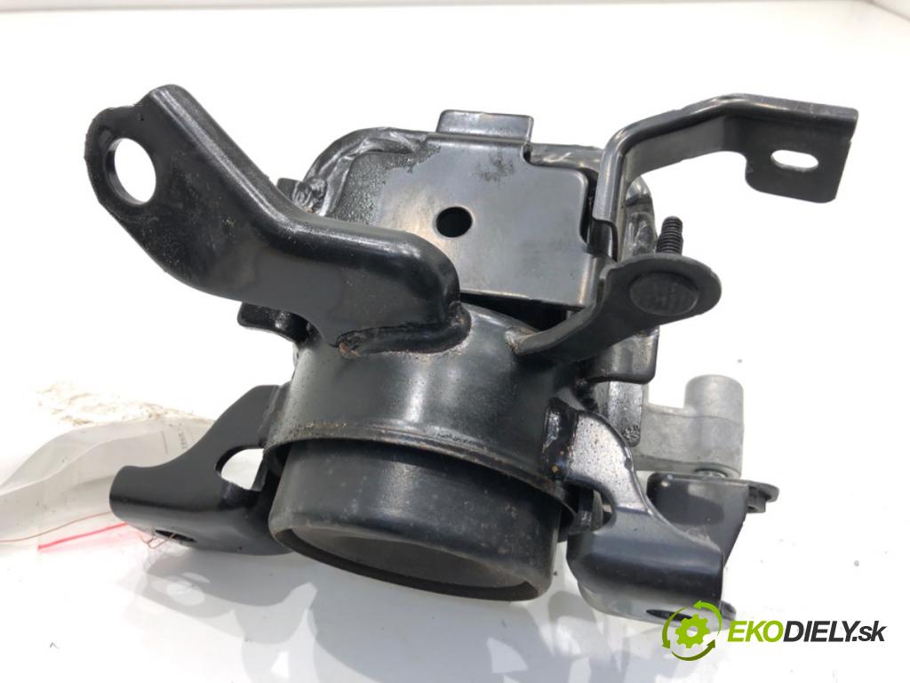 TOYOTA CAMRY sedan 2019 131 kW 2.5 Hybrid (AXVH71_) 2487 AirBag Motor pravy